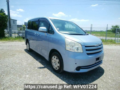 Toyota Noah ZRR75G