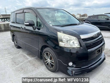 Toyota Noah ZRR70W