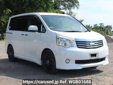 Toyota Noah ZRR70G