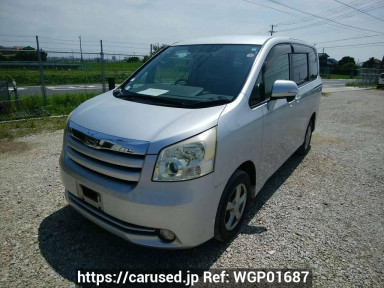 Toyota Noah ZRR75G