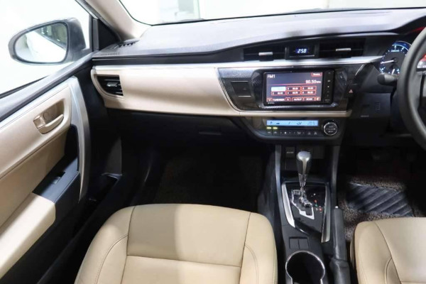 Used 2014 AT toyota corolla-altis null Image[41]
