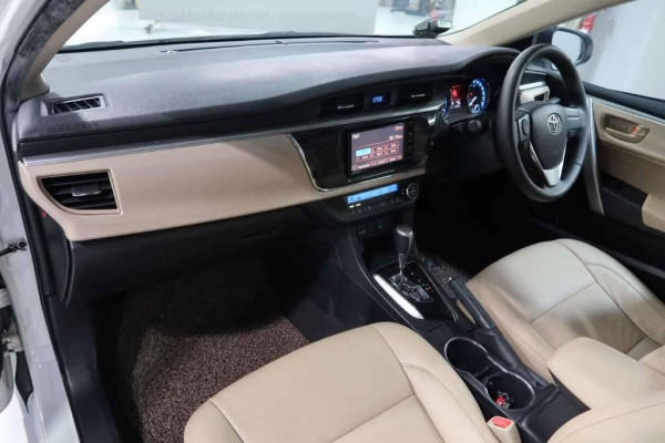 Used 2014 AT toyota corolla-altis null Image[46]