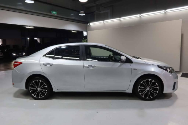 Used 2014 AT toyota corolla-altis null Image[5]
