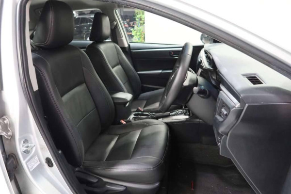 Used 2014 AT toyota corolla-altis null Image[41]