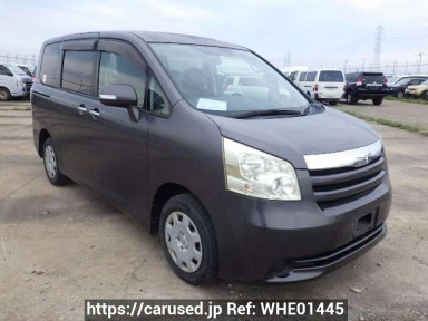 Toyota Noah ZRR70G