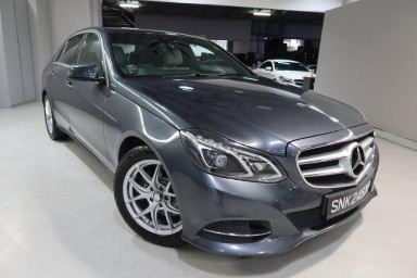 Mercedes Benz E-Class null