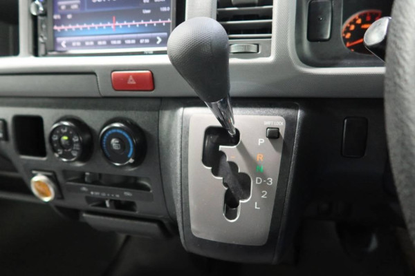 Used 2010 AT toyota hiace-commuter null Image[27]