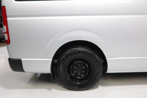 Used 2010 AT toyota hiace-commuter null Image[32]