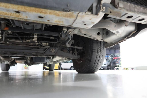 Used 2010 AT toyota hiace-commuter null Image[34]