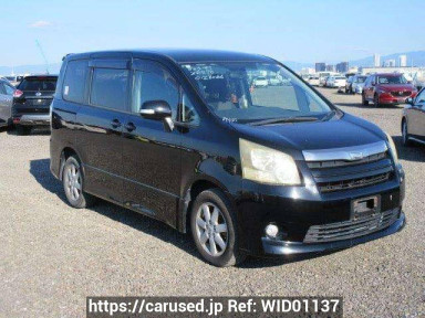 Toyota Noah ZRR70W