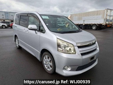 Toyota Noah ZRR70W