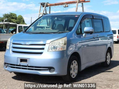 Toyota Noah ZRR70G