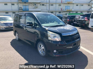 Toyota Noah ZRR70W