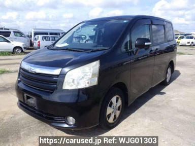 Toyota Noah ZRR70G