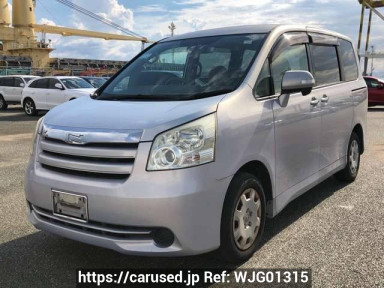 Toyota Noah ZRR70G