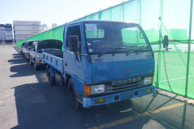 Mitsubishi Canter FE305BD