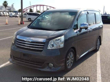 Toyota Noah ZRR70G