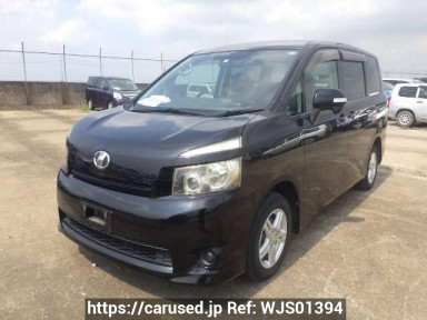 Toyota Voxy ZRR70G