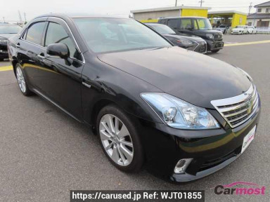 Toyota Crown Hybrid GWS204