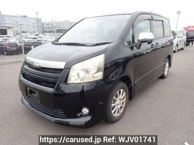 Toyota Noah ZRR70W