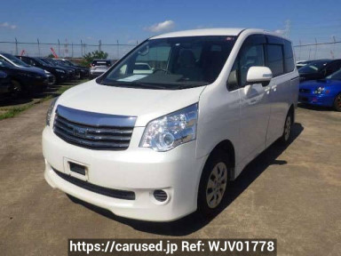 Toyota Noah ZRR75G