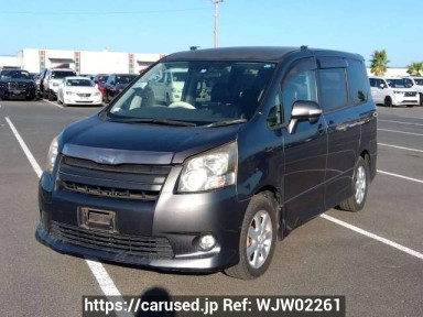 Toyota Noah ZRR70W