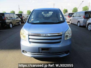 Toyota Noah ZRR70G