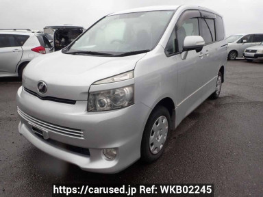 Toyota Voxy ZRR75W