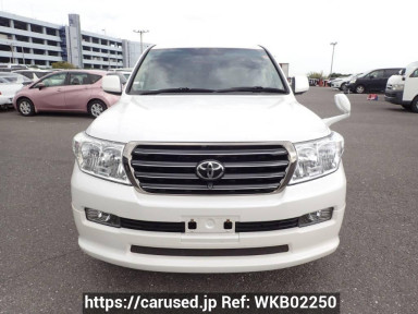 Toyota Land Cruiser UZJ200W