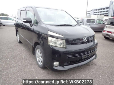 Toyota Voxy ZRR75W