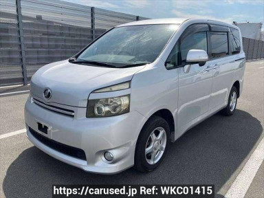 Toyota Voxy ZRR75G