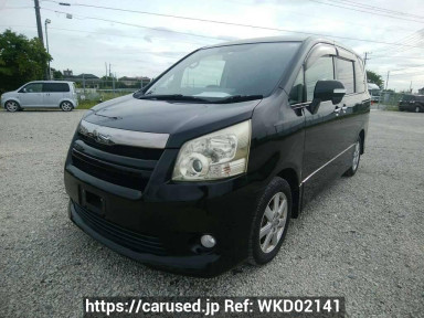 Toyota Noah ZRR70W