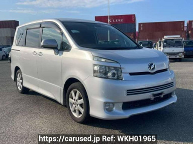 Toyota Voxy ZRR70W