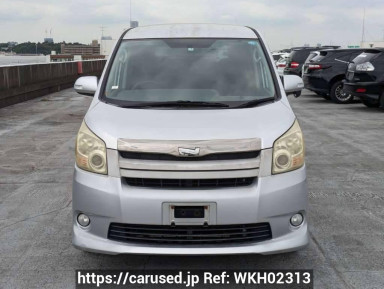 Toyota Noah ZRR70W