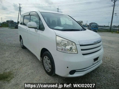 Toyota Noah ZRR75G