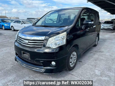 Toyota Noah ZRR70G