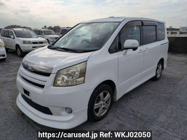 Toyota Noah ZRR70W