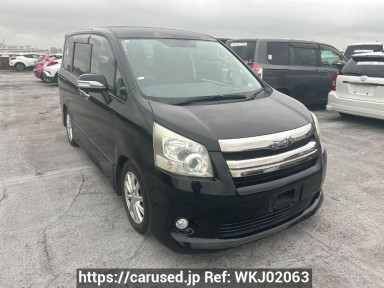 Toyota Noah ZRR70W