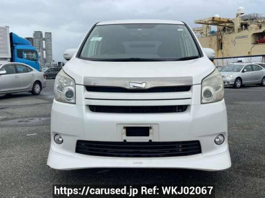 Toyota Noah ZRR70W