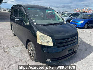 Toyota Noah ZRR70G