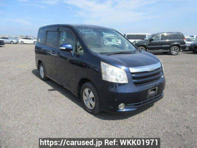 Toyota Noah ZRR70G