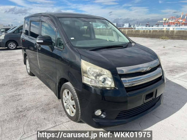 Toyota Noah ZRR70W