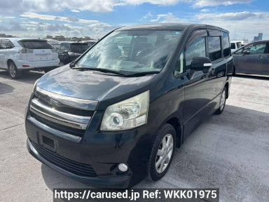 Toyota Noah ZRR70W