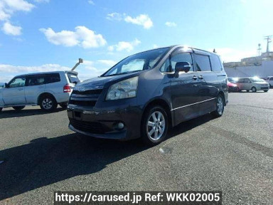 Toyota Noah ZRR70W