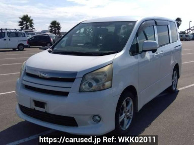 Toyota Noah ZRR75G