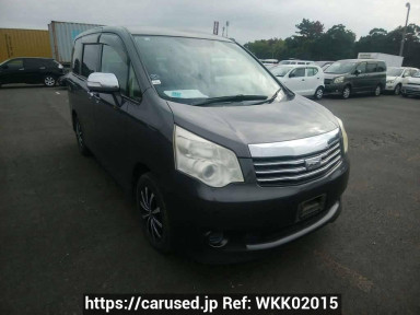 Toyota Noah ZRR70G