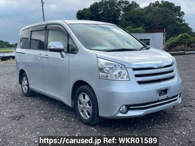 Toyota Noah ZRR70G