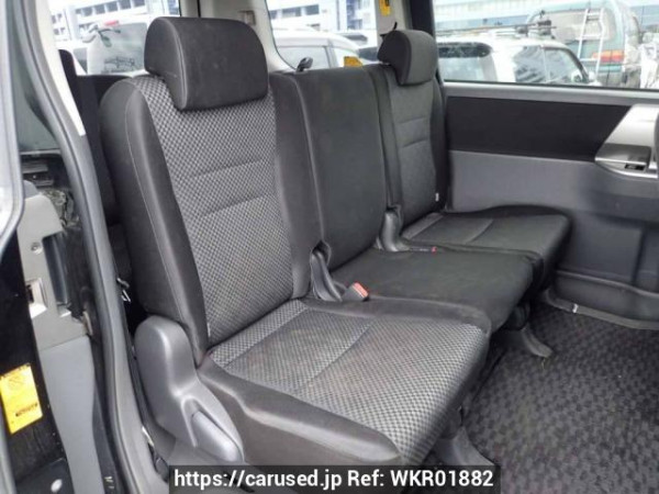 Used 2009 AT toyota noah ZRR75W Image[13]