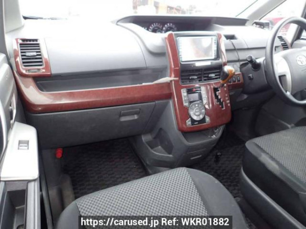 Used 2009 AT toyota noah ZRR75W Image[16]