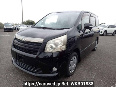 Toyota Noah ZRR75W